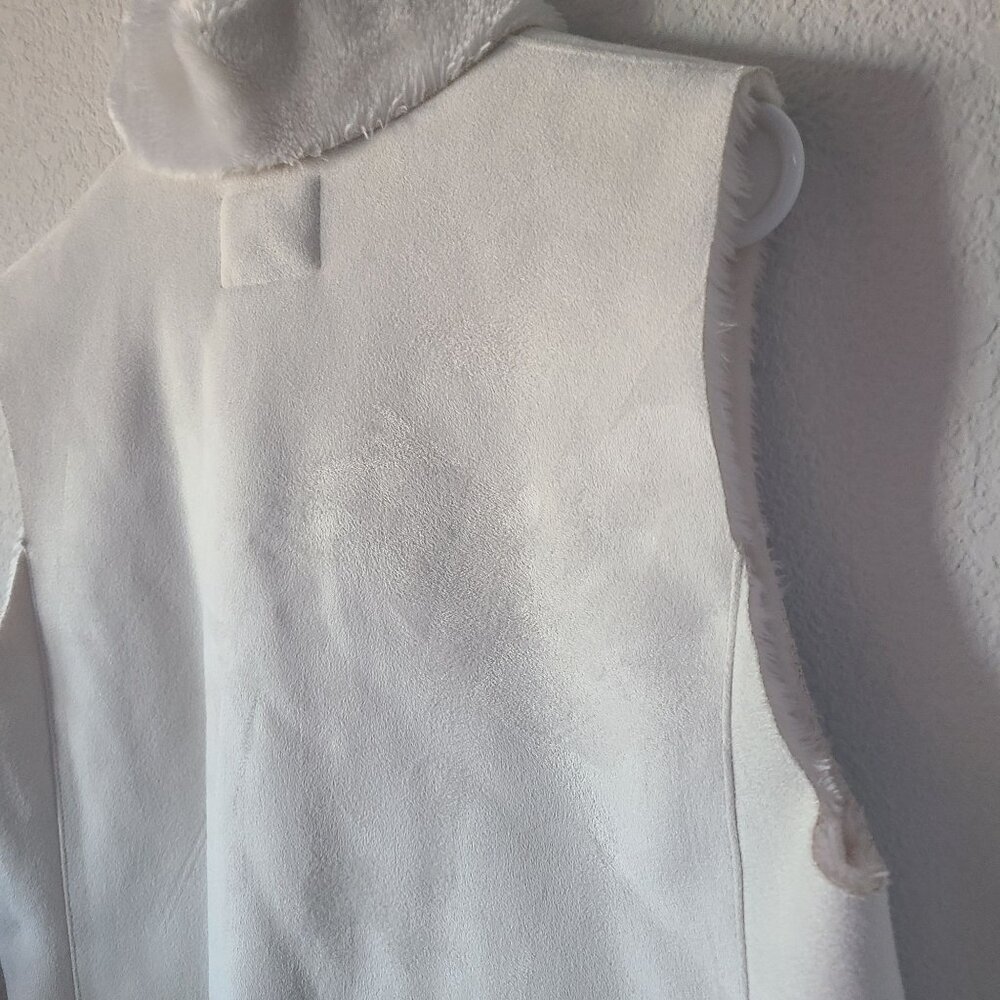 Ralph Lauren US Women's Size MP Faux Fur Faux Suede Vest Ivory Outerwear - Picture 6 of 11